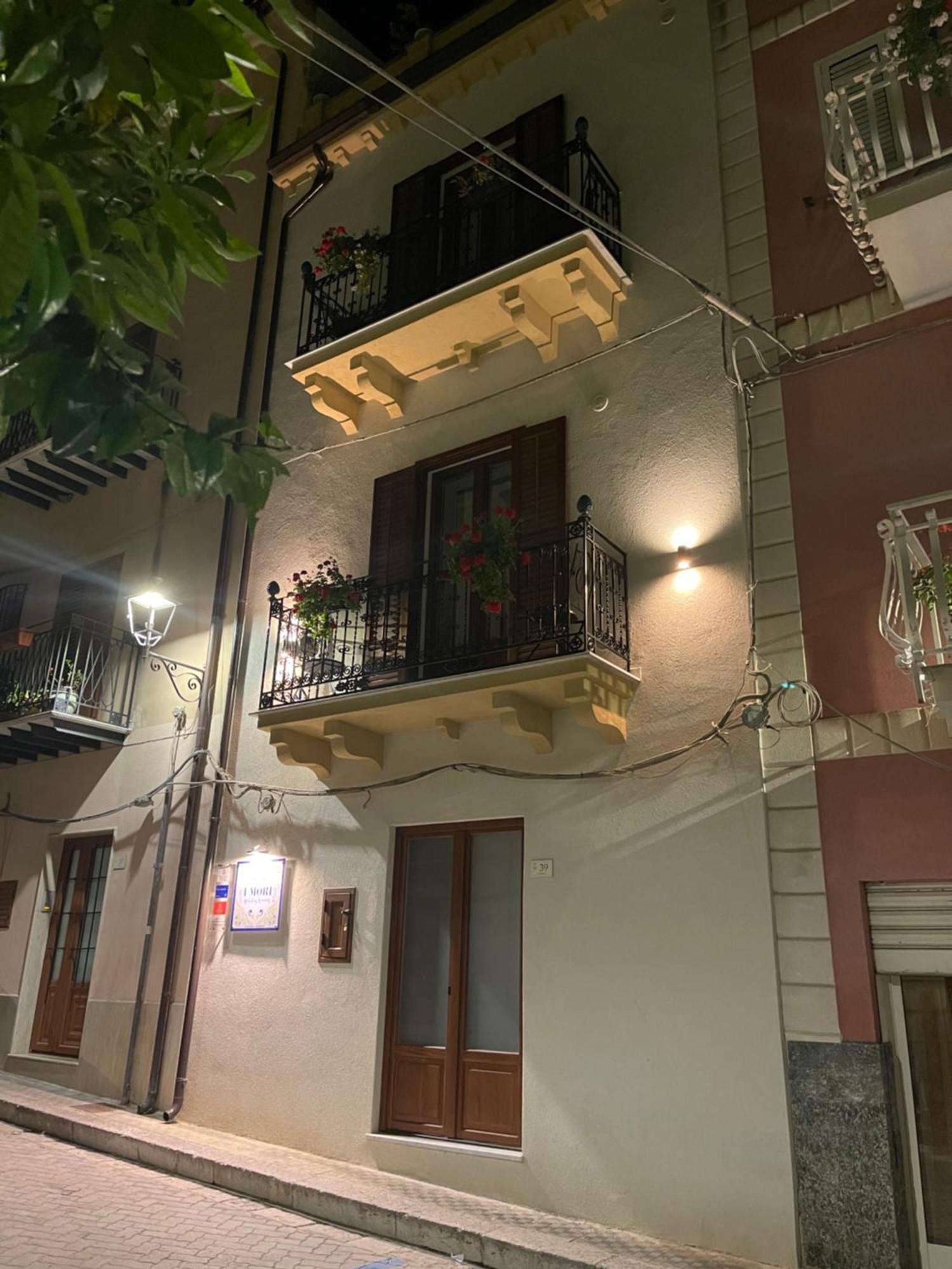 I Mori - Holiday Rooms Lascari Exterior photo